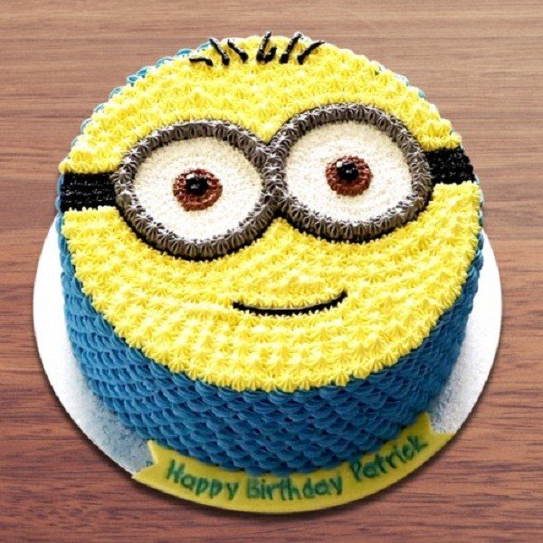 Minion Lover Cake