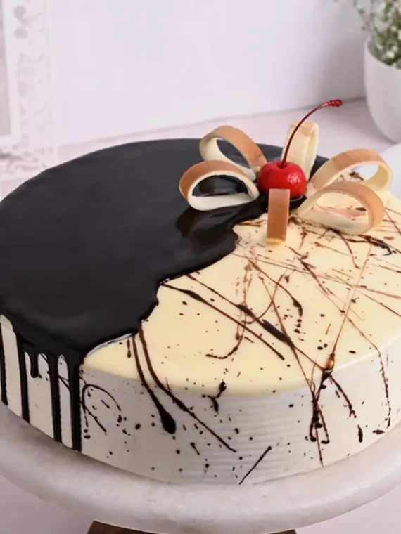 Chocolate Vanilla Half N Half Cake